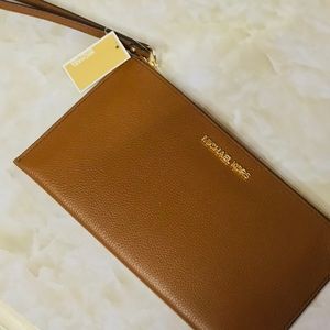 Michael Kors Large Zip Clutch Wristlet Jet Set